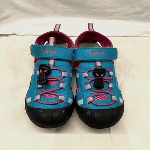 Little girls Kamik size 11 Closed Toe Sandals